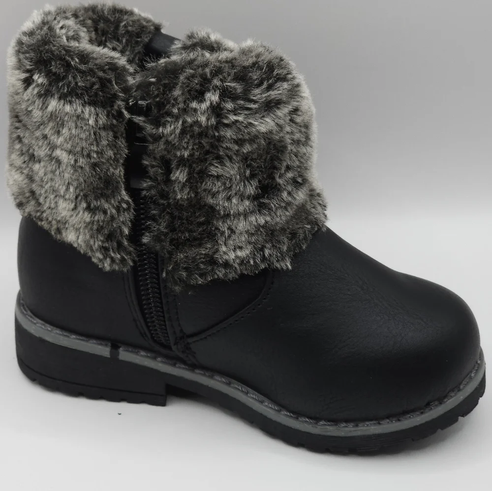RUGGED‎ BEAR girls size 7 black with faux fur low top boots